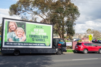 5 Mobile Billboard Advertising Techniques for Spring Sales